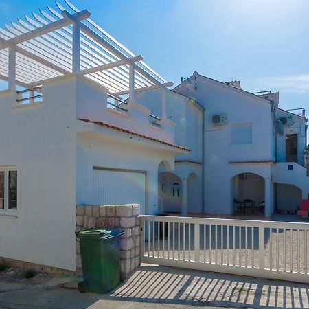 Apartments Miocic ราชานาส ภายนอก รูปภาพ
