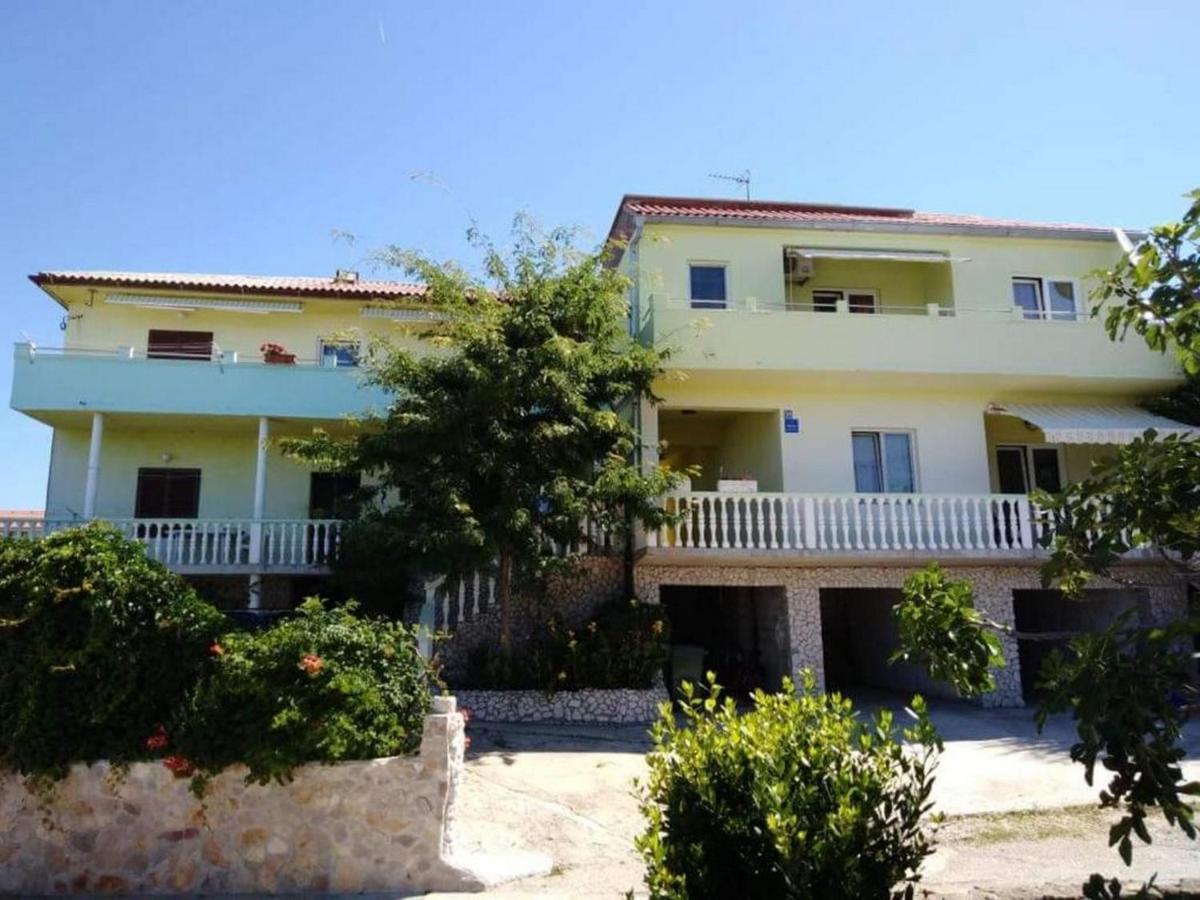Apartments Miocic ราชานาส ภายนอก รูปภาพ
