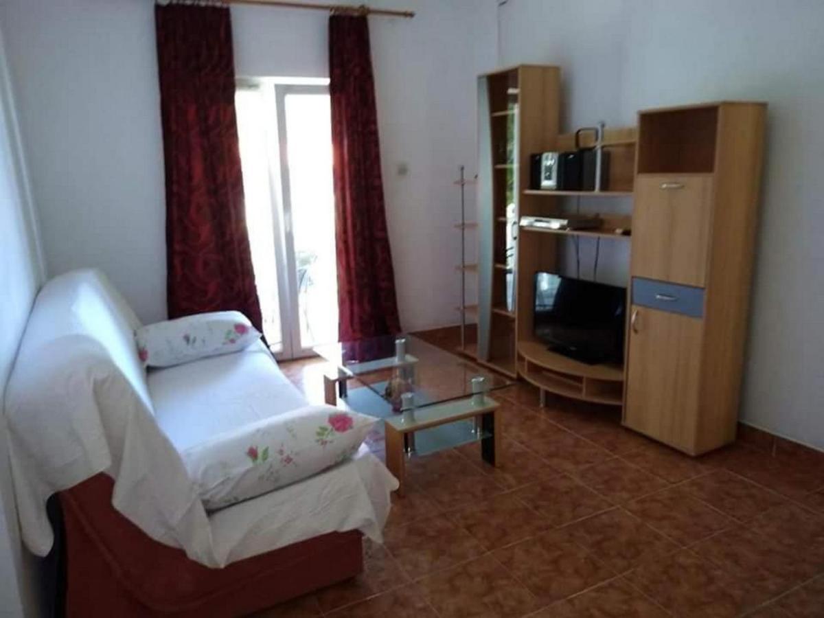 Apartments Miocic ราชานาส ภายนอก รูปภาพ