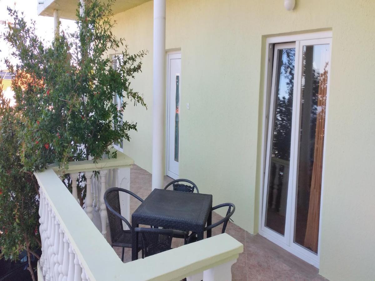 Apartments Miocic ราชานาส ภายนอก รูปภาพ
