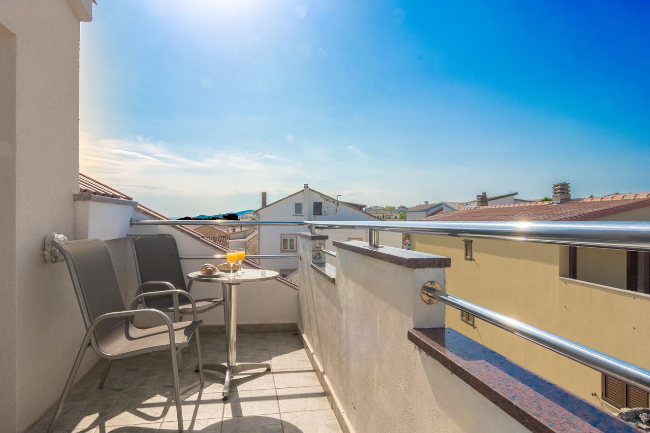 Apartments Miocic ราชานาส ภายนอก รูปภาพ