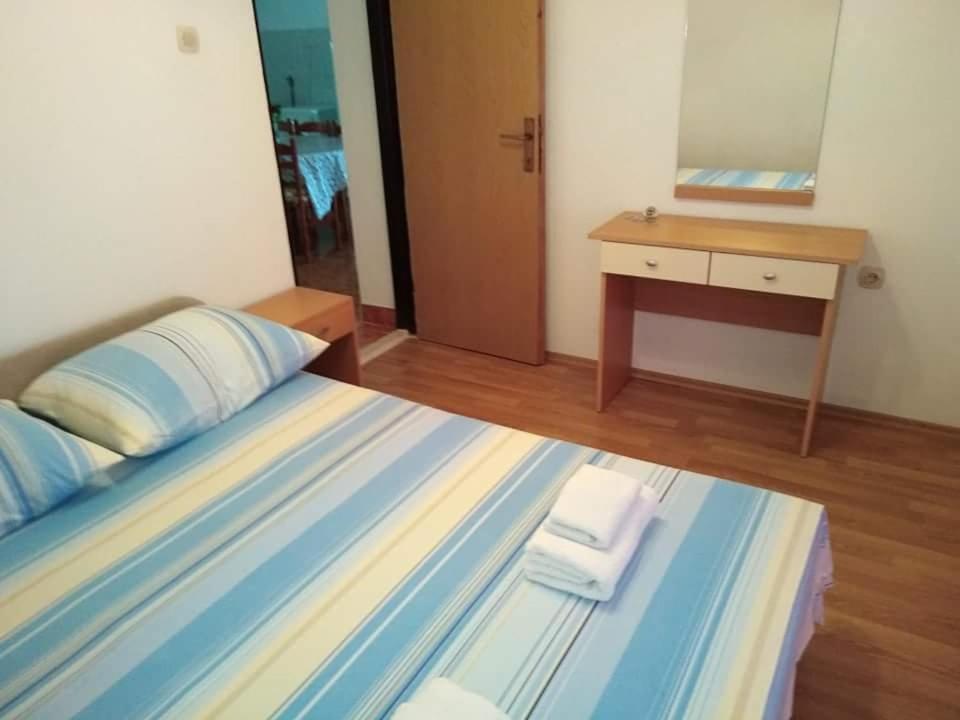 Apartments Miocic ราชานาส ภายนอก รูปภาพ